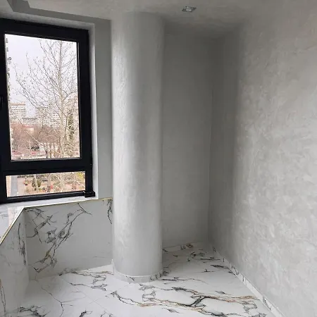 Daire Luxury With Parking Just Steps From The In The Heart Of Burgas!