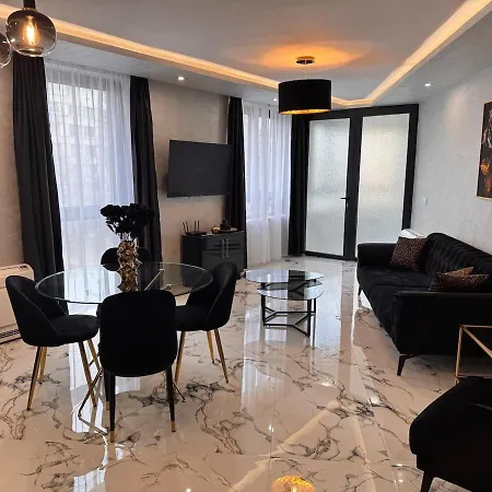 Διαμέρισμα Luxury With Parking Just Steps From The In The Heart Of Burgas! Μπουργκάς