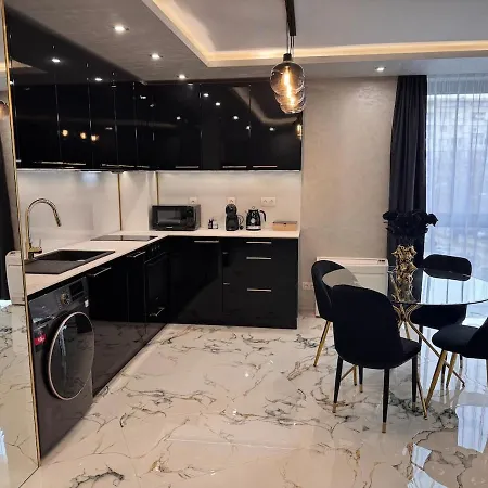 Luxury With Parking Just Steps From The In The Heart Of Burgas! Διαμέρισμα Μπουργκάς