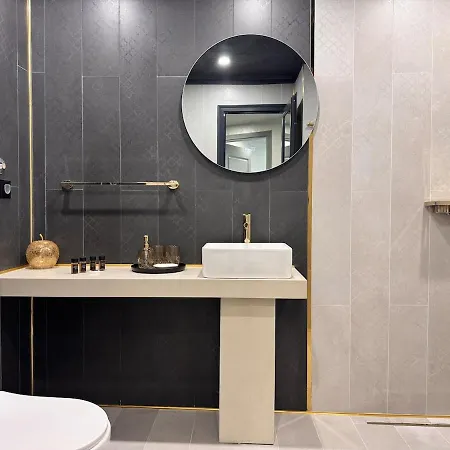 Luxury With Parking Just Steps From The In The Heart Of Burgas! * Μπουργκάς