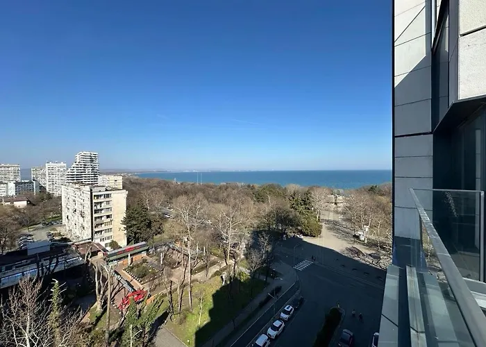 Luxury With Parking Just Steps From The In The Heart Of Burgas!